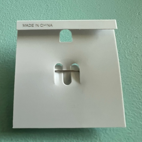 Mom Pink Crystal Heart Banner Pin 1.5 x 1 inch NIP - Picture 3 of 3